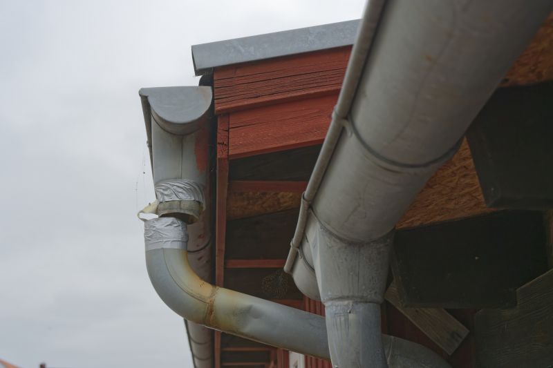 Commercial Seamless Gutter Repair